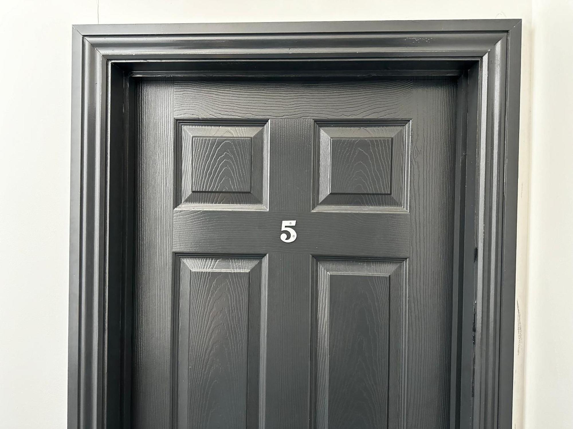 6D Hosting Apartment Coventry Exterior photo